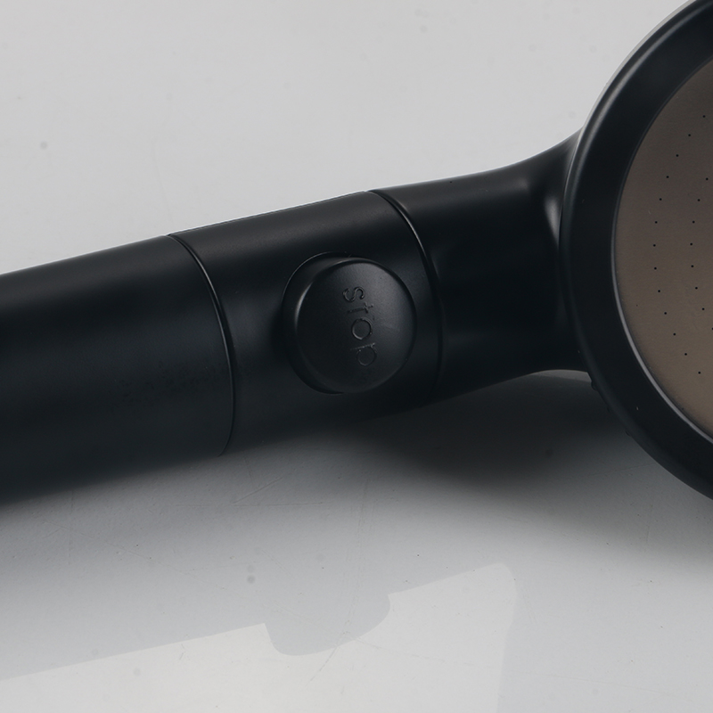 Ceann cithfholcadh dubh Seapánach